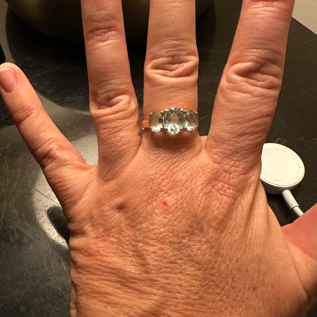 Vintage Three Stone Aquamarine Ring; Gold Setting, Sz 8.5-9